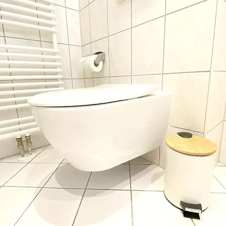 Modern & Spacious In Supreme Location Apartment Leipzig