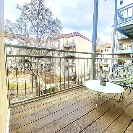 Modern & Spacious In Supreme Location Leipzig