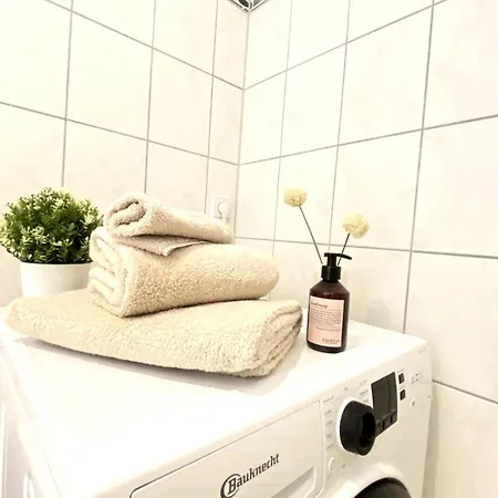 Modern & Spacious In Supreme Location Appartamento